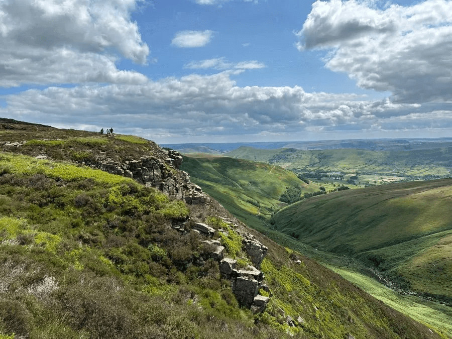 Edale skyline walk guide peak district Kinder Scout walks