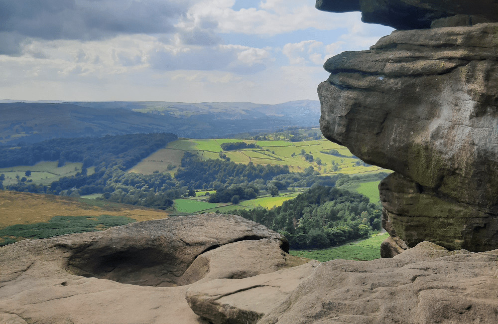 Stanage Edge Robin Hoods Cave Peak District (3)