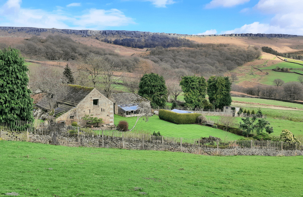 Stanage Edge from Hope Valley Peak District (1)